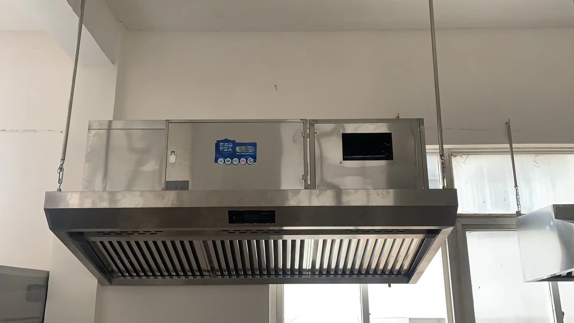 油煙凈化一體機是否適合所有的廚房環境?